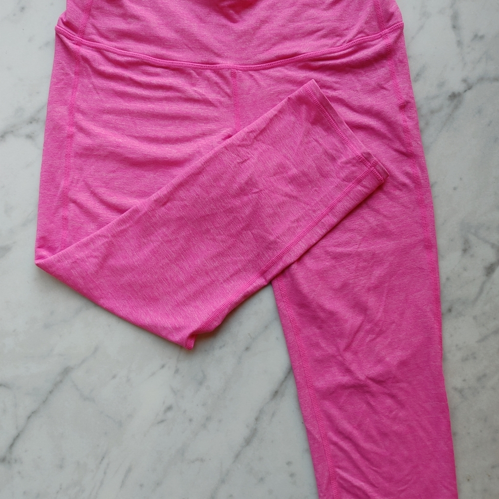 Athleta hot pink capri yoga. Barbie yoga pants.